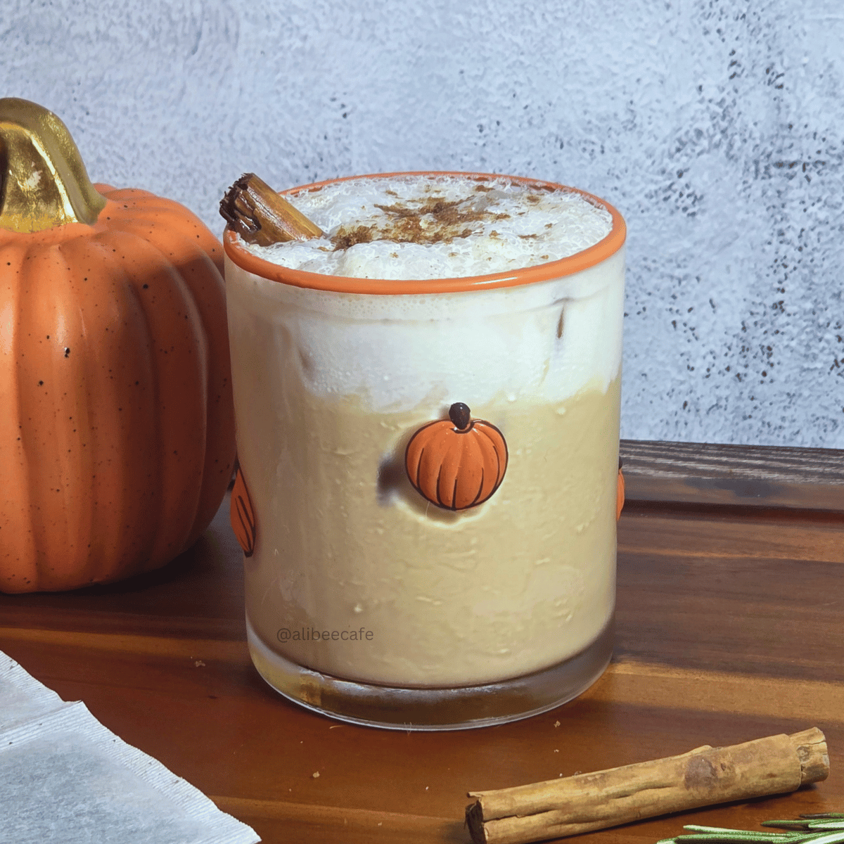 Maple Chai Latte Mocktail with Creamy foam